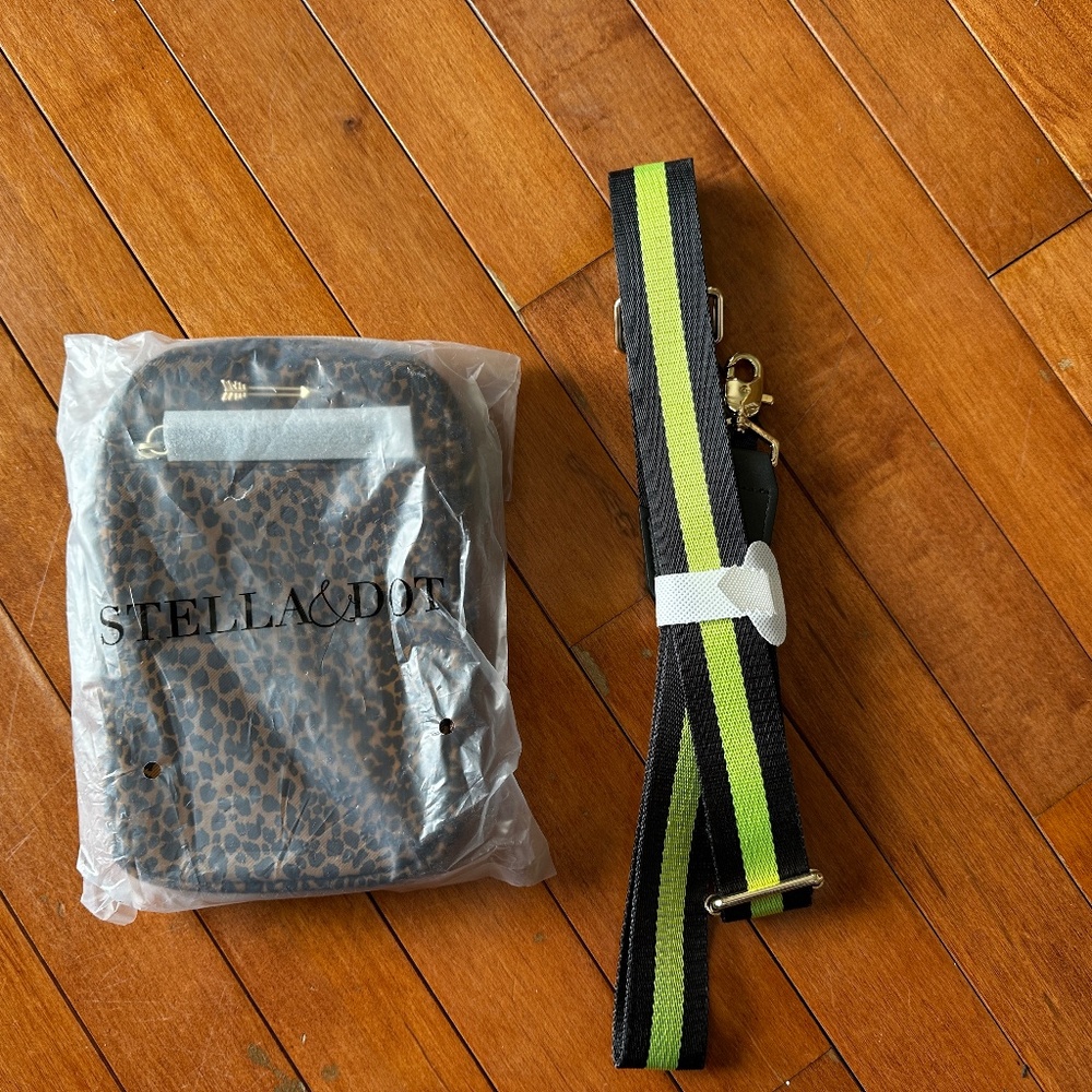 NWT Stella and Dot Leopard Crossbody with extra Green Strap
